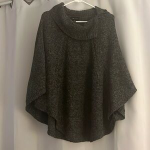 AB Studio Turtleneck Gray Poncho, Size Small.